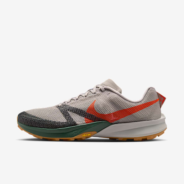 Trail Shoes. Nike CA